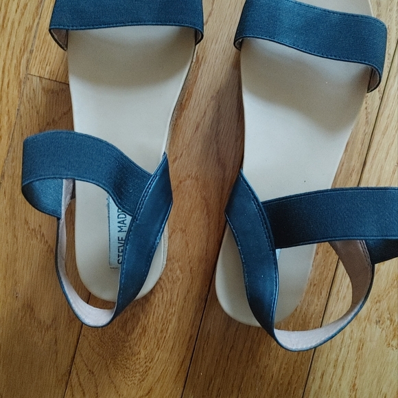 Steve Madden Agile Sandal 7.5 - Picture 2 of 5